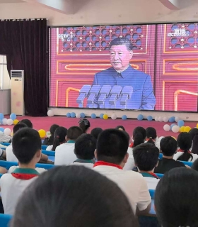 铭记峥嵘岁月 感受爱国力量——小官庄初中师生观看抗战胜利80周年大阅兵 ... ... ... ...